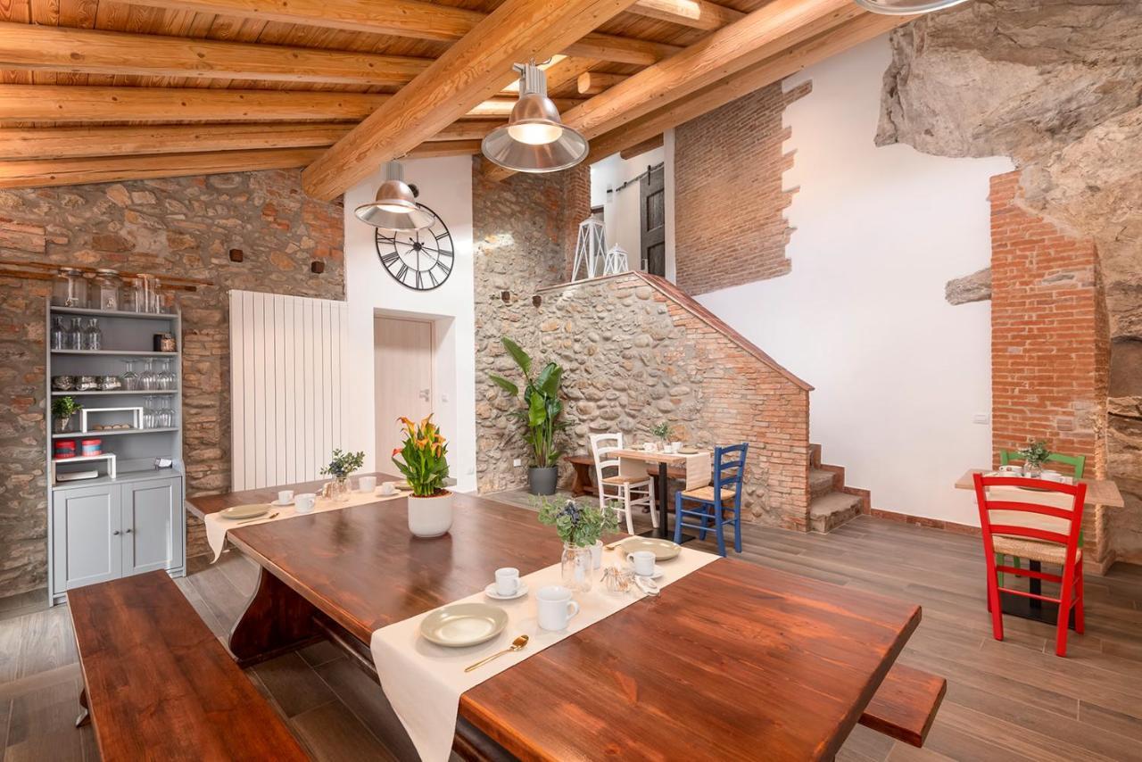 Porto Di Clanezzo Bed and Breakfast Eksteriør billede