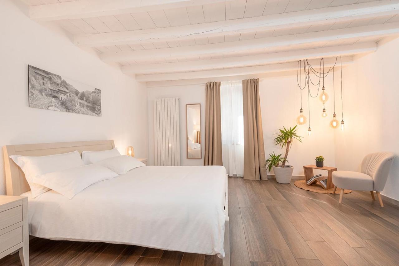 Porto Di Clanezzo Bed and Breakfast Eksteriør billede