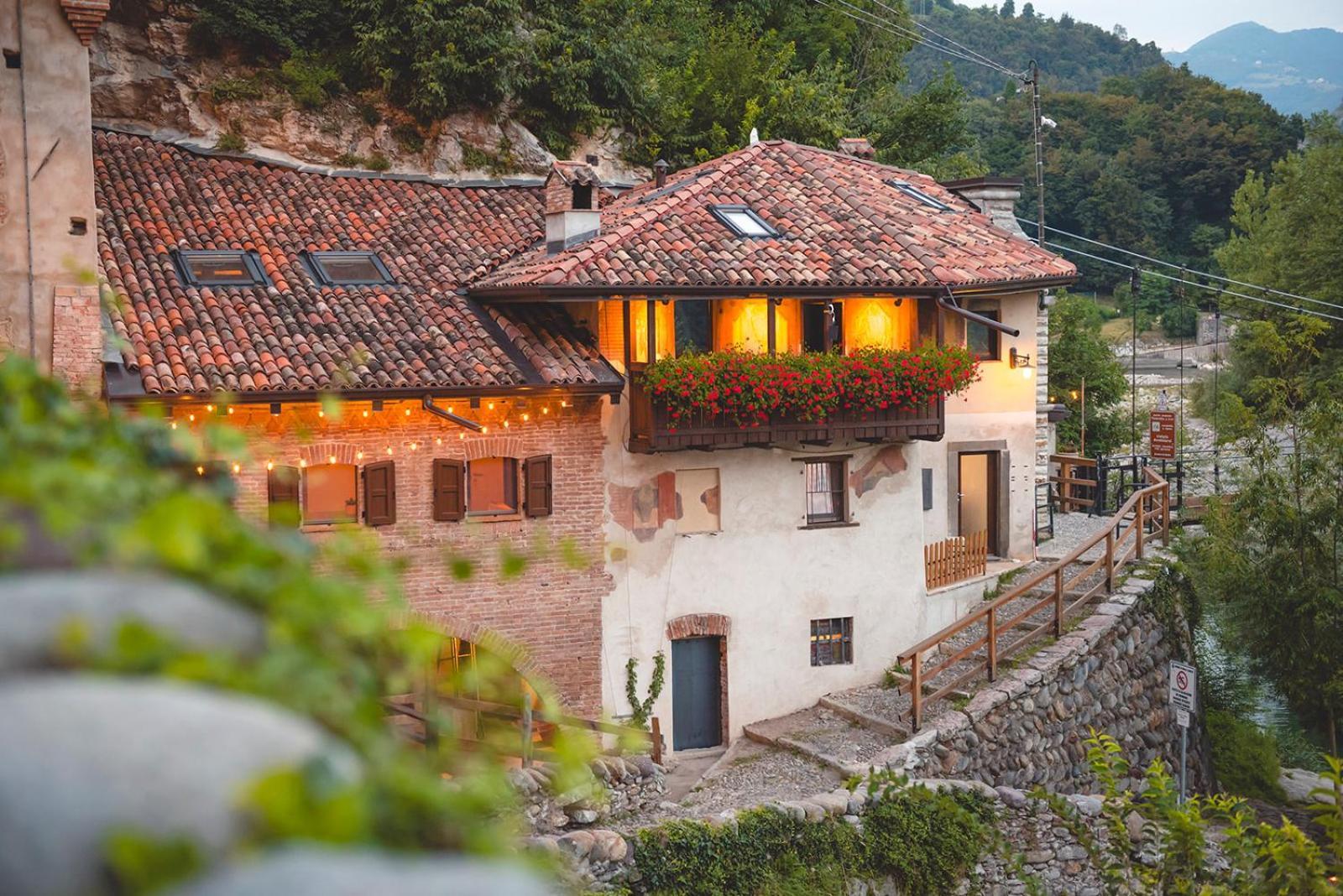 Porto Di Clanezzo Bed and Breakfast Eksteriør billede